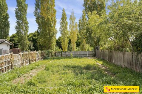 4_61180_watermarked.jpg