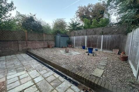 Rear Garden Photo 001.jpg