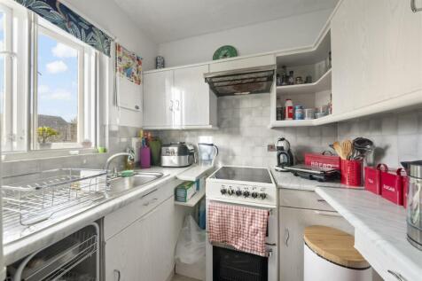 fitted kitchen