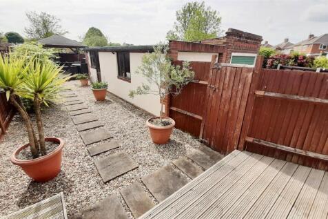 Detached Garage/Workshop