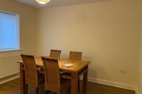 Flat 3 Dining.jpg