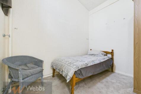 CAM05244G0-PR0025-STILL015.jpg