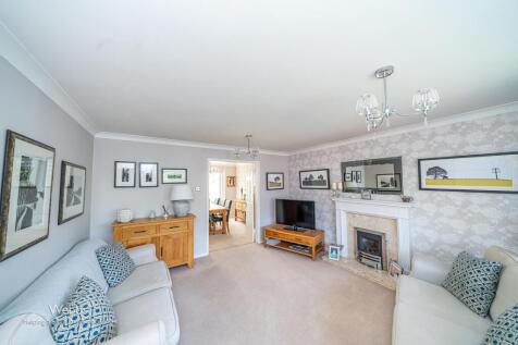 © Webbs Estate Agents © (103 of 165).jpg