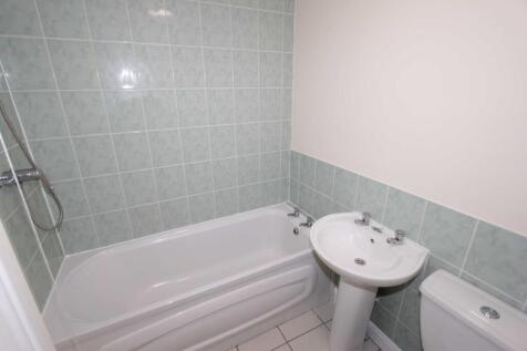 15. Bathroom.JPG