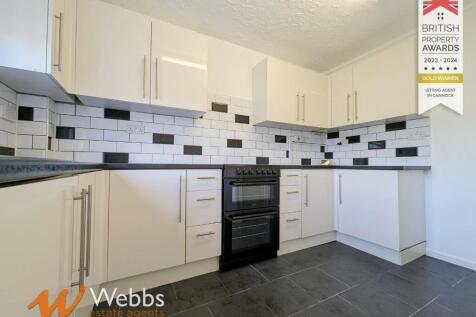 Kitchen 1.jpg