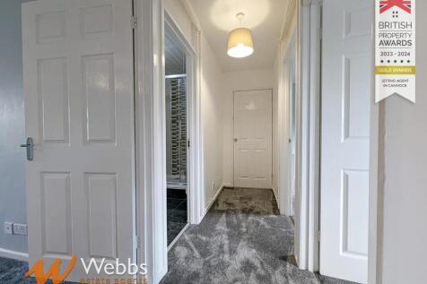 Hallway 2.jpg