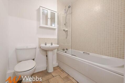 Bathroom 1.jpg