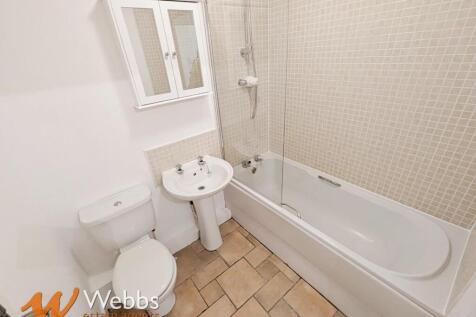 Bathroom 2.jpg