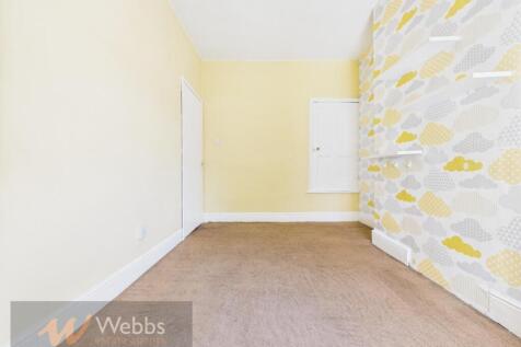 CAM05244G0-PR0089-STILL017.jpg