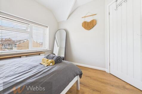 CAM05244G0-PR0093-STILL005.jpg