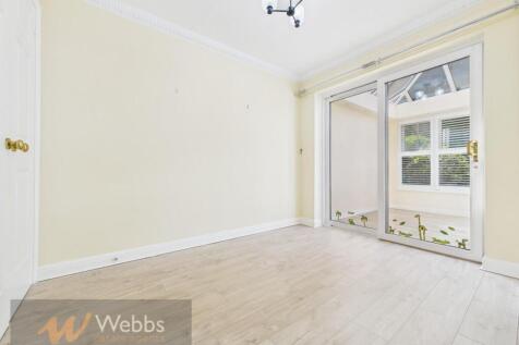 CAM05244G0-PR0100-STILL014.jpg