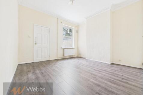 CAM05244G0-PR0099-STILL029.jpg