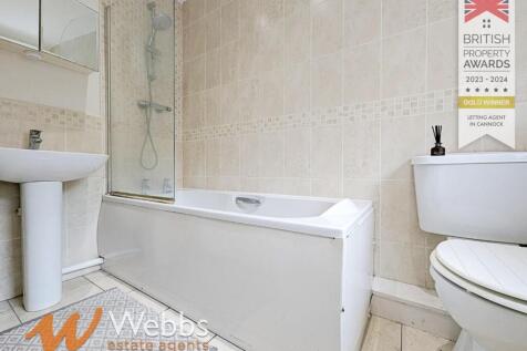 Bathroom 2.jpg