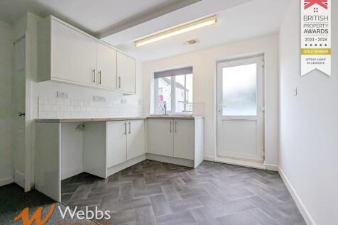 Kitchen 1.jpg