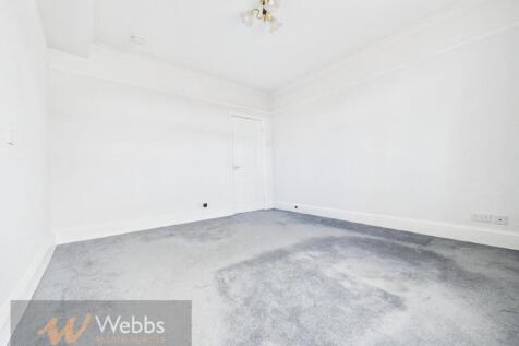 CAM05244G0-PR0125-STILL006.jpg