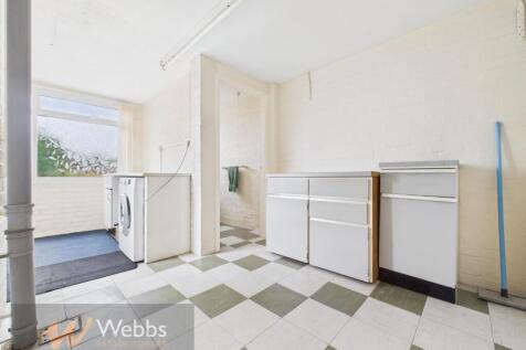 CAM05244G0-PR0163-STILL009.jpg