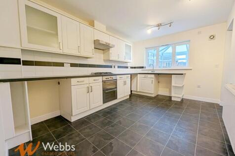 Kitchen 1.jpg