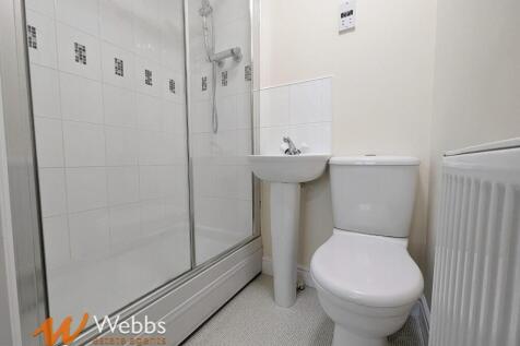 Second Floor Ensuite.jpg