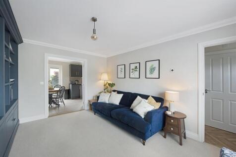 6 Beale Road ph24.jpg