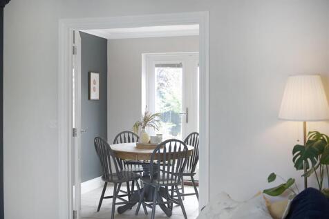 6 Beale Road ph40.jpg