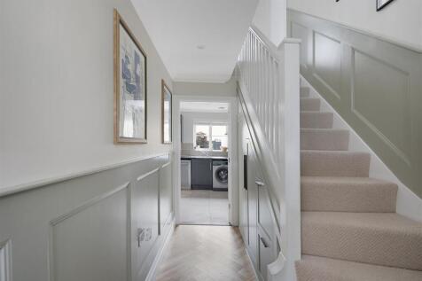 6 Beale Road ph16.jpg