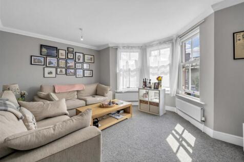Apartment 4 (3).jpg