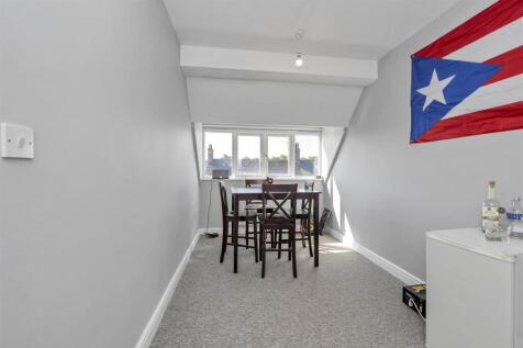 Apartment 5 (2).jpg