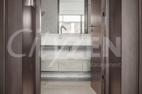 GUEST CLOAKROOM