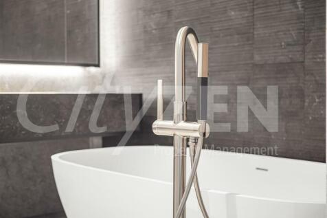 LUXURY BATH
