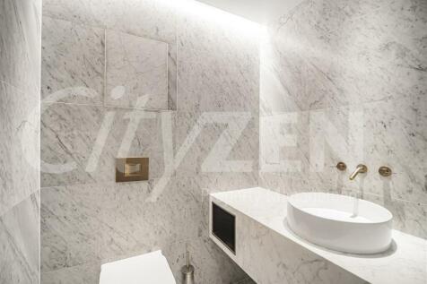 GUEST CLOAKROOM