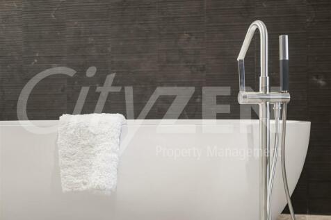 LUXURY BATH