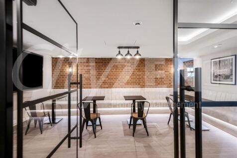 RESIDENTS LOUNGE