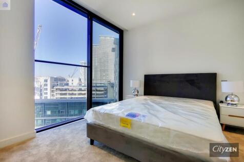 SLIDING WINDOWS IN MAIN BEDROOM