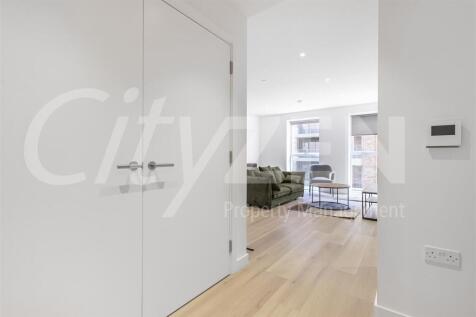 HALLWAY/RECEPTION