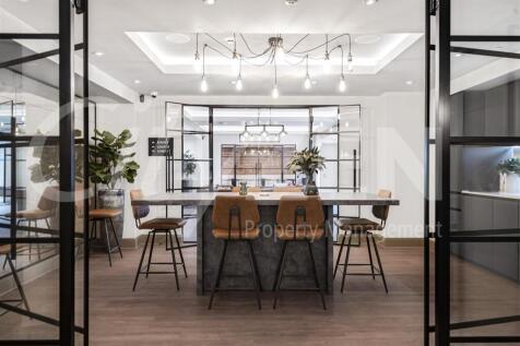 RESIDENTS LOUNGE