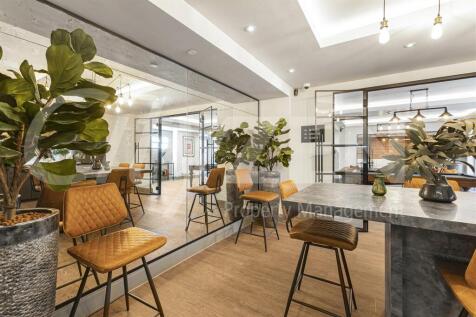 RESIDENTS LOUNGE