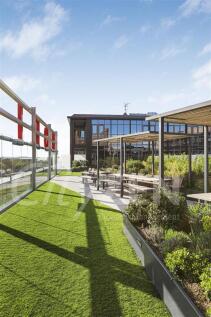 RESIDENTS ROOF GARDEN