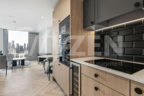 KITCHEN/RECEPTION