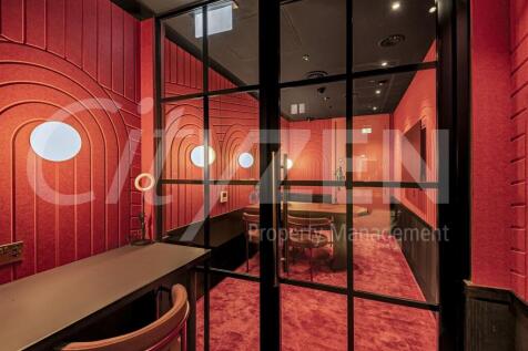 LOUNGE ROOM