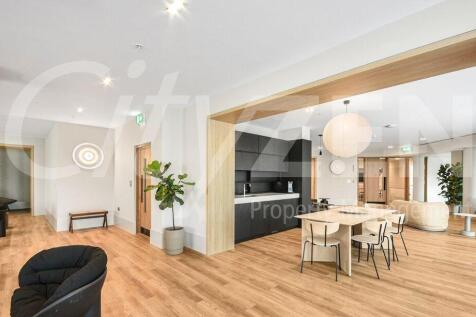 RESIDENTS LOUNGE &amp; DINING AREA