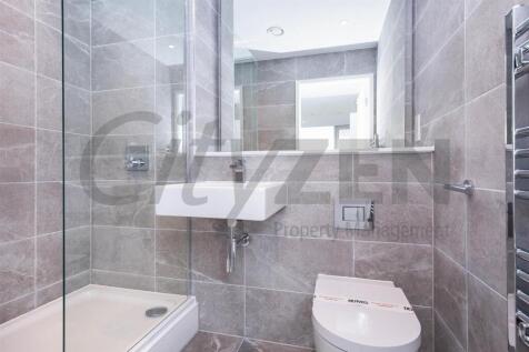 EN SUITE SHOWER ROOM