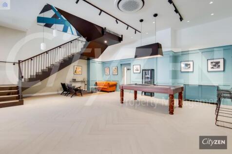 RESIDENTS LOBBY