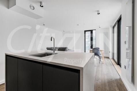 KITCHEN/RECEPTION