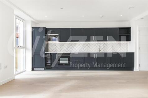 KITCHEN/RECEPTION