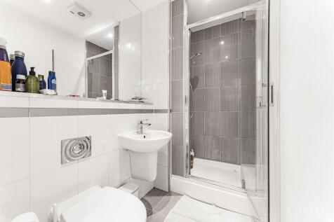 ENSUITE SHOWER ROOM