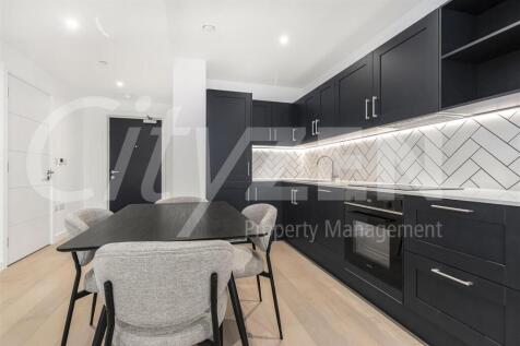 KITCHEN/RECEPTION