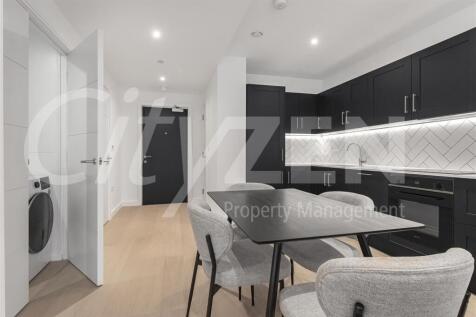 RECEPTION/KITCHEN