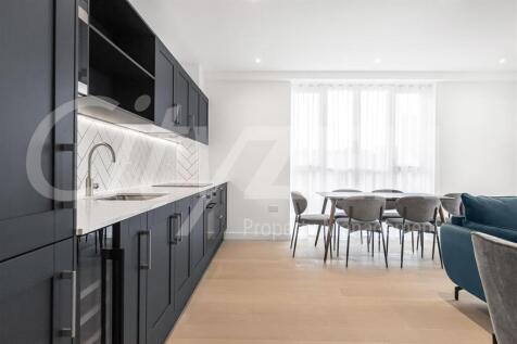 KITCHEN/RECEPTION