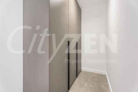 DRESSING AREA
