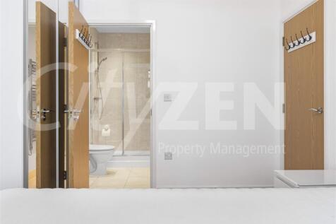 BEDROOM/EN-SUITE